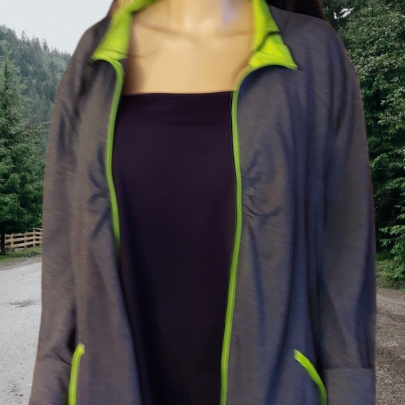 Avenue Jogger Jacket - Size 26/28. 🏃 - Picture 2 of 7